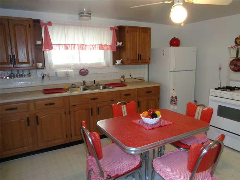 312 Mercer Road Greenville, PA 16125 - Photo 3 of 16 Kitchen.