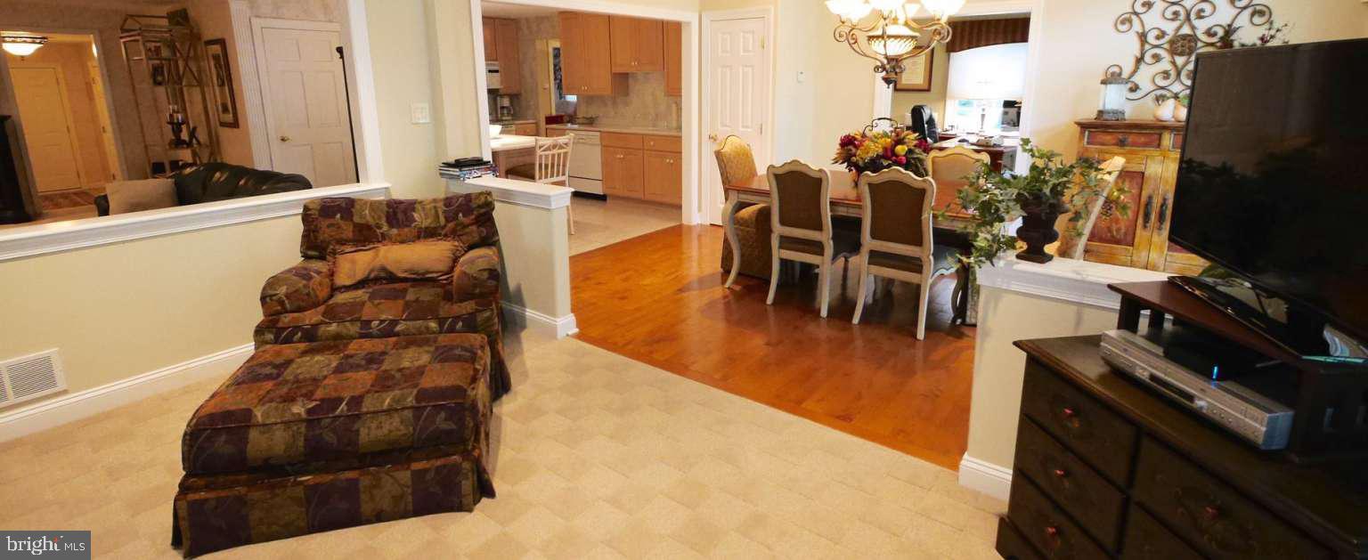3 Whitby Road Cherry Hill, NJ 08003 - Photo 3 of 6 Gallery Image 3