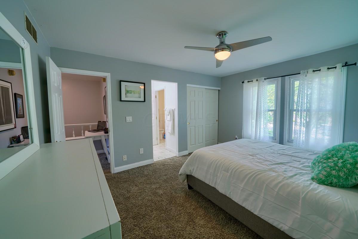 2139 Sandston Road Columbus, OH 43220 - Photo 25 of 49