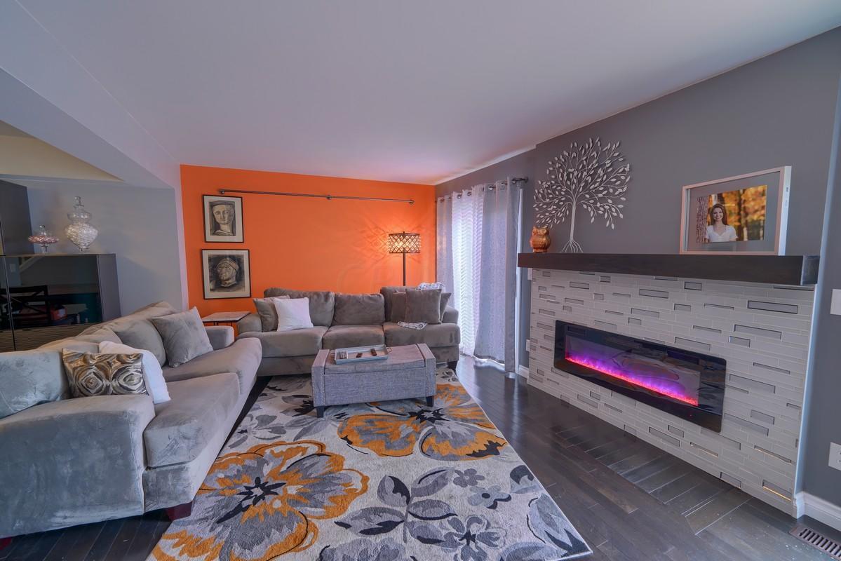 2139 Sandston Road Columbus, OH 43220 - Photo 3 of 49