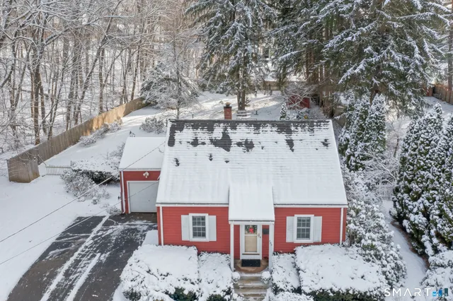 $289,000 | 164 St John Street, Manchester, CT 06040