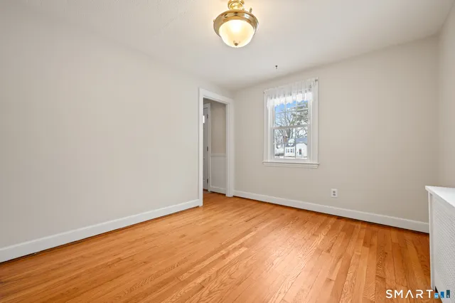 $289,000 | 164 St John Street, Manchester, CT 06040