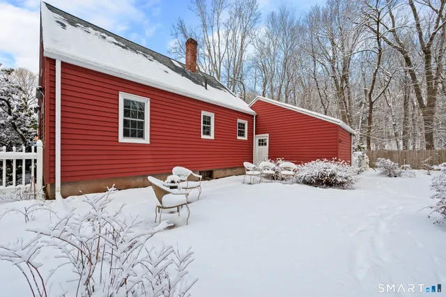 $289,000 | 164 St John Street, Manchester, CT 06040