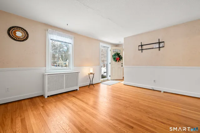 $289,000 | 164 St John Street, Manchester, CT 06040