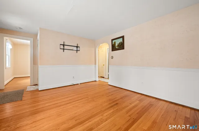 $289,000 | 164 St John Street, Manchester, CT 06040