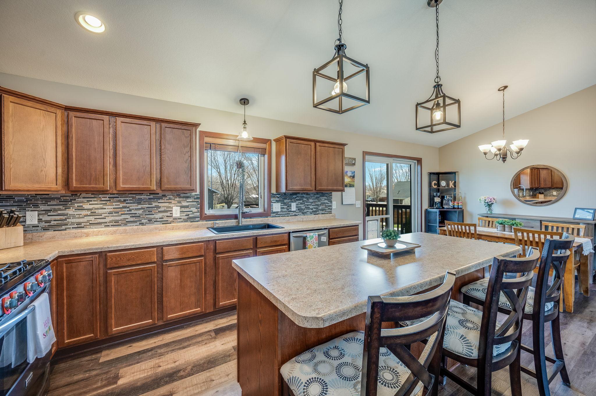 403 Perry Street Eagle Lake, MN 56024 - Photo 11 of 40