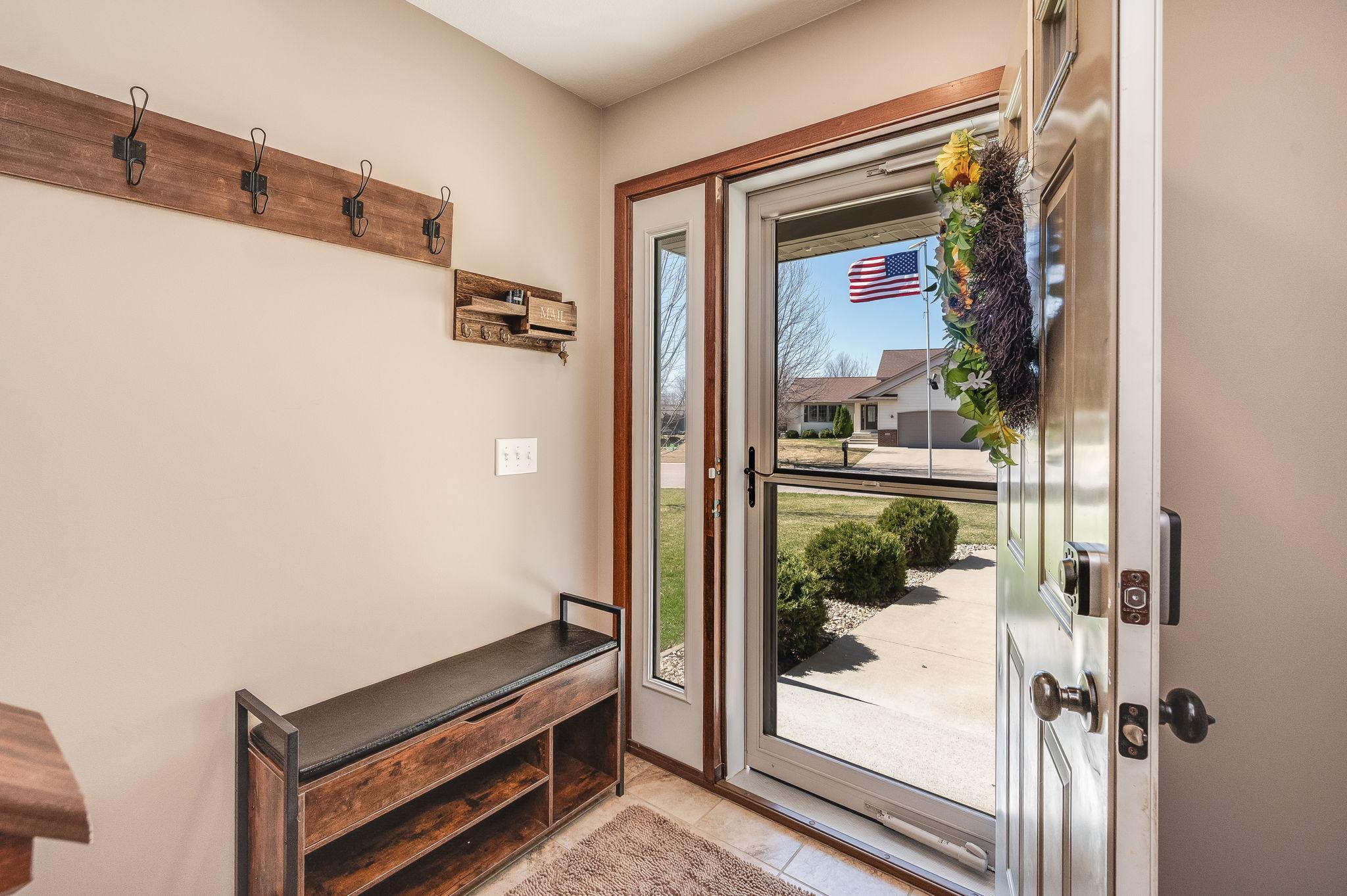 403 Perry Street Eagle Lake, MN 56024 - Photo 3 of 40