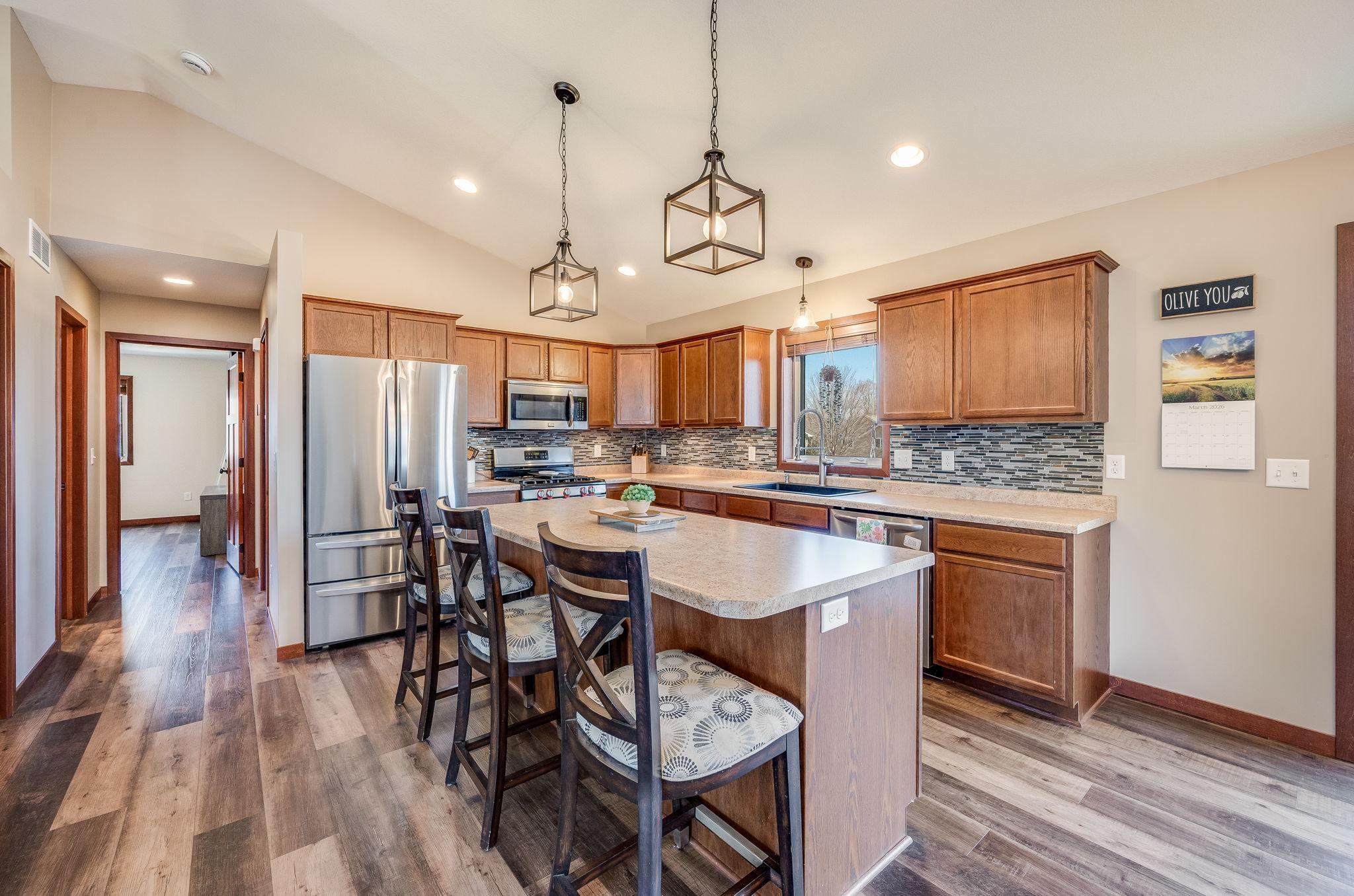 403 Perry Street Eagle Lake, MN 56024 - Photo 9 of 40