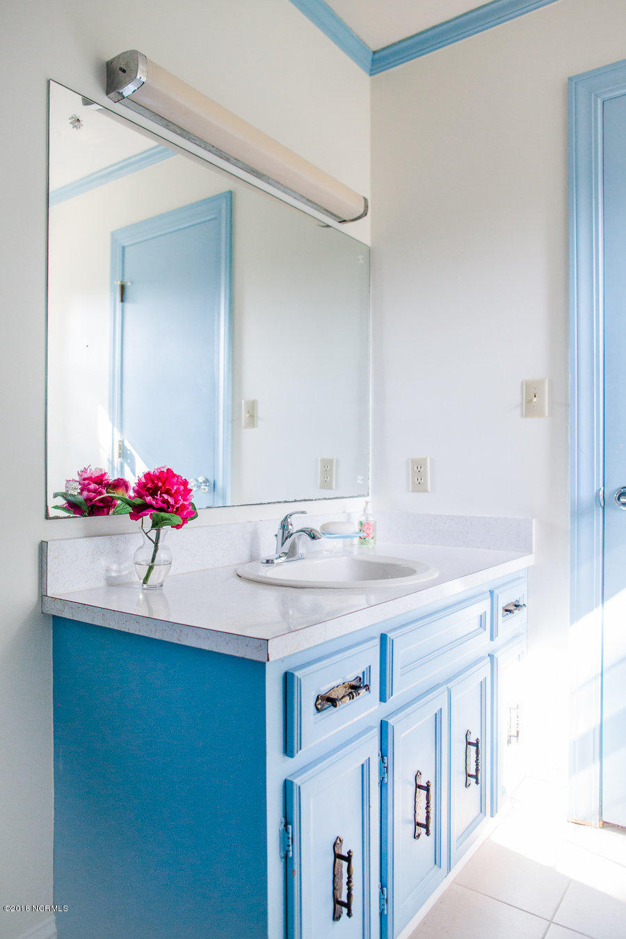 1903 Stanton Road Kinston, NC 28504 - Photo 20 of 23 Upstairs bath