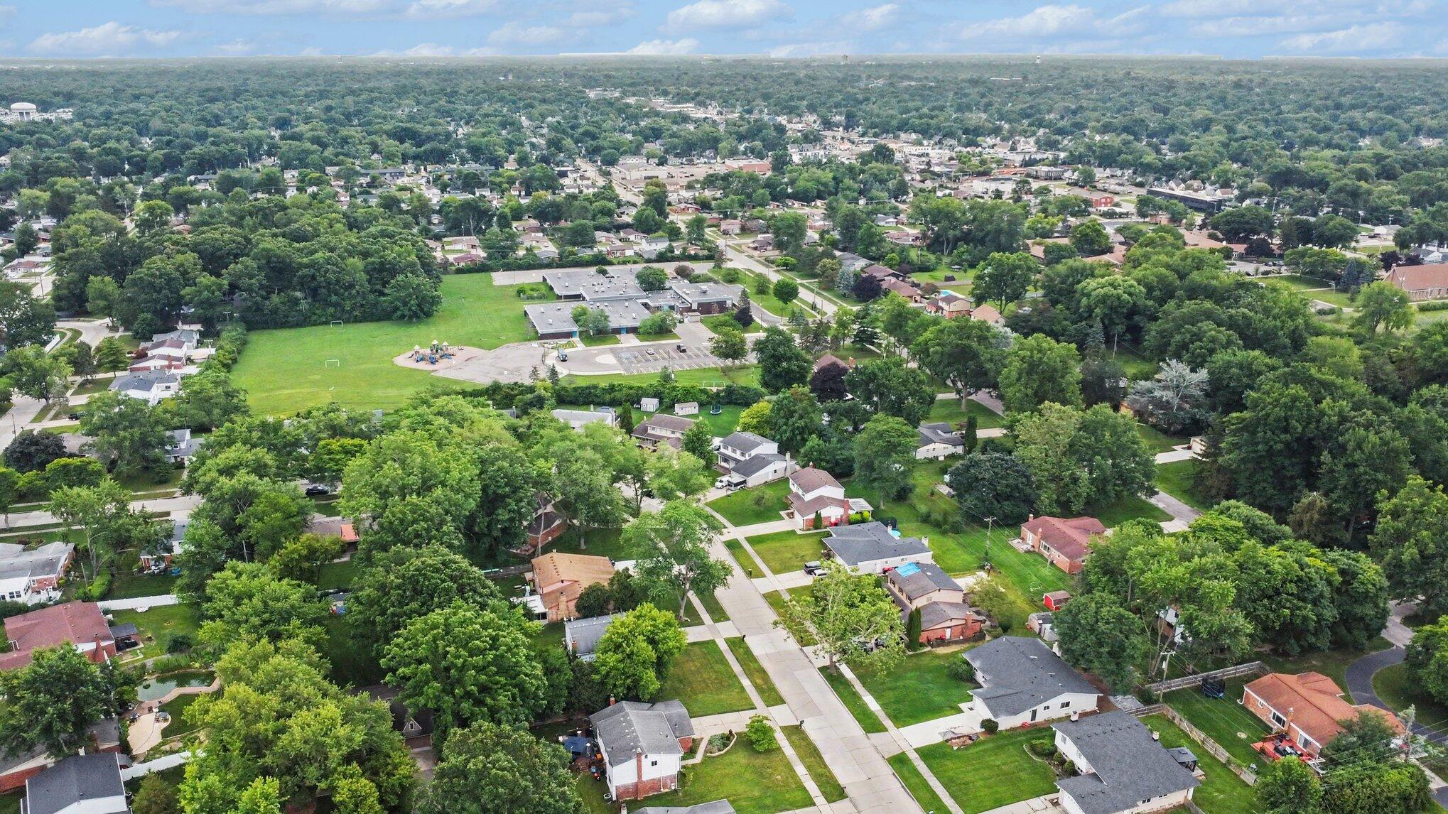 16360 Rutherland Street East Southfield, MI 48076 - Photo 29 of 29 040_file_5802