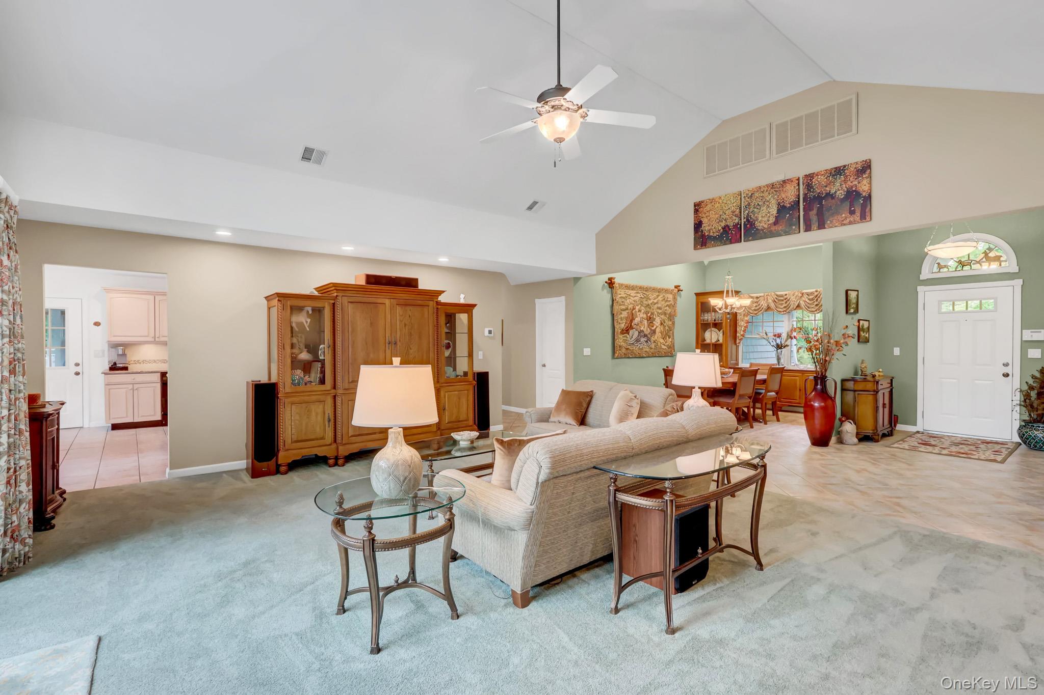 71 Dyke Road Setauket, NY 11733 - Photo 11 of 47