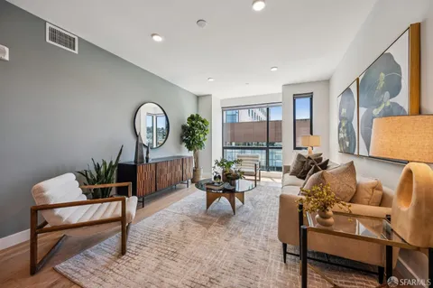 $995,000 | 3620 Cesar Chavez, Unit 404, San Francisco, CA 94110