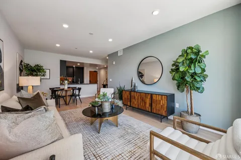 $995,000 | 3620 Cesar Chavez, Unit 404, San Francisco, CA 94110