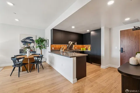 $995,000 | 3620 Cesar Chavez, Unit 404, San Francisco, CA 94110