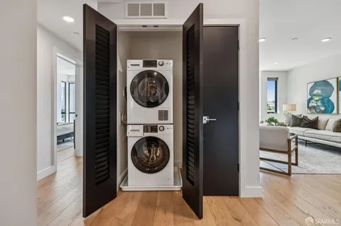 $995,000 | 3620 Cesar Chavez, Unit 404, San Francisco, CA 94110