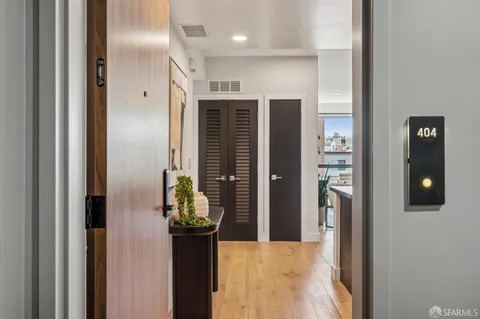 $995,000 | 3620 Cesar Chavez, Unit 404, San Francisco, CA 94110
