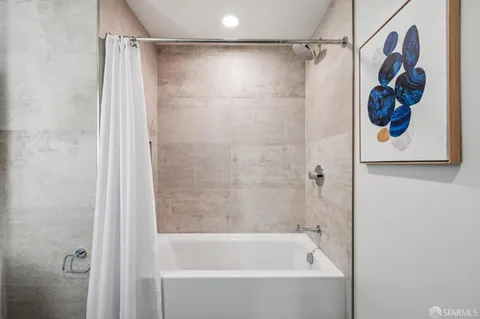$995,000 | 3620 Cesar Chavez, Unit 404, San Francisco, CA 94110