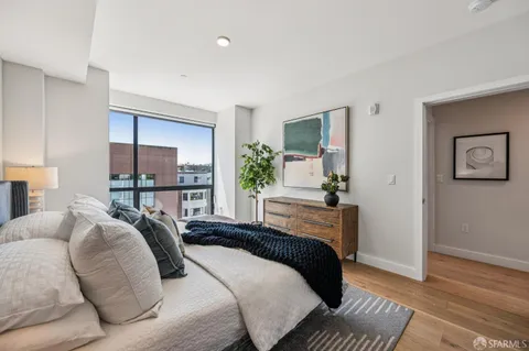 $995,000 | 3620 Cesar Chavez, Unit 404, San Francisco, CA 94110