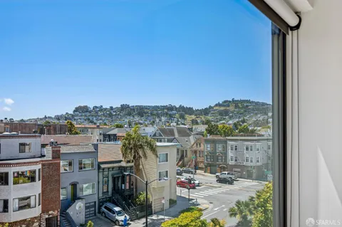 $995,000 | 3620 Cesar Chavez, Unit 404, San Francisco, CA 94110