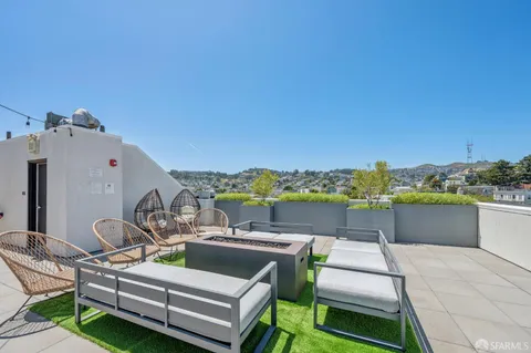 $995,000 | 3620 Cesar Chavez, Unit 404, San Francisco, CA 94110