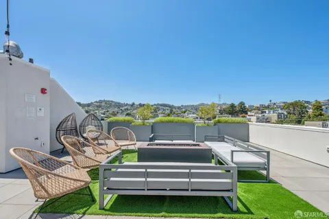 $995,000 | 3620 Cesar Chavez, Unit 404, San Francisco, CA 94110