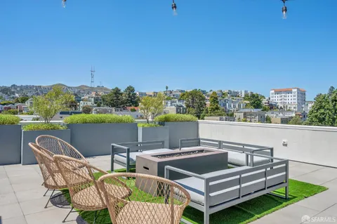 $995,000 | 3620 Cesar Chavez, Unit 404, San Francisco, CA 94110