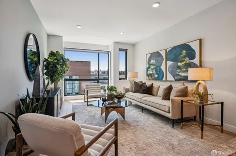 $995,000 | 3620 Cesar Chavez, Unit 404, San Francisco, CA 94110