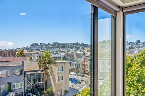 $995,000 | 3620 Cesar Chavez, Unit 404, San Francisco, CA 94110