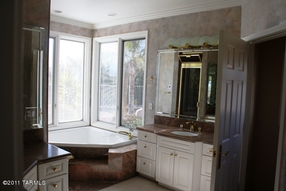 6019 Pinchot Road Tucson, AZ 85750 - Photo 7 of 14 Gallery Image 7