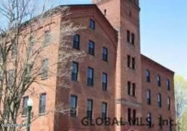 $1,900 | 387 3rd Avenue, Unit 401, Troy, NY 12182