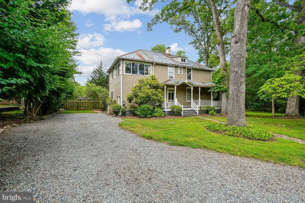 $799,999 | 16 Maple Avenue, Washington Grove, MD 20880