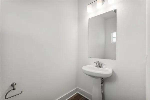 $2,600 | 7912 Ella Lee Lane, Austin, TX 78744