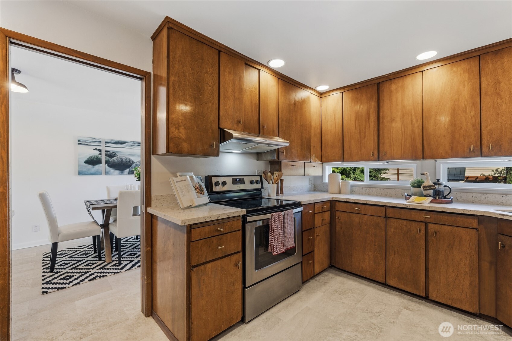 4836 51st Avenue Southwest Seattle, WA 98116 - Photo 7 of 26