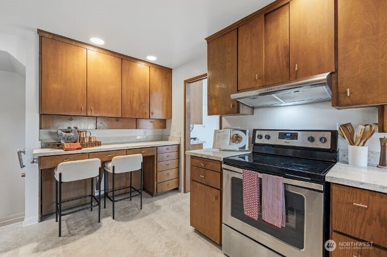 4836 51st Avenue Southwest Seattle, WA 98116 - Photo 8 of 26