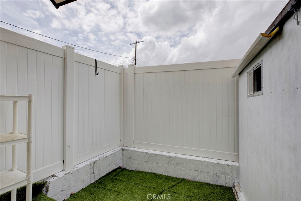 9917 Marcus Avenue, Unit 9917 Tujunga, CA 91042 - Photo 16 of 32