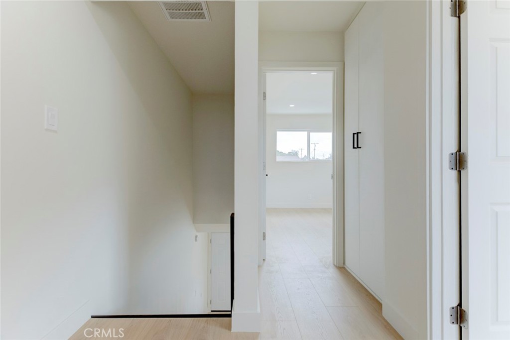 9917 Marcus Avenue, Unit 9917 Tujunga, CA 91042 - Photo 22 of 32 a view of room