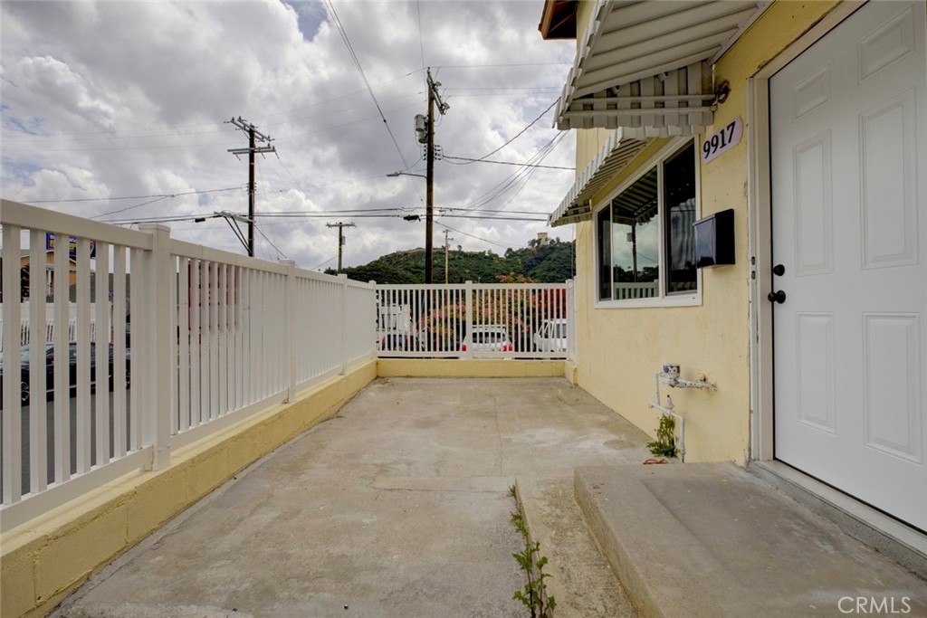9917 Marcus Avenue, Unit 9917 Tujunga, CA 91042 - Photo 32 of 32 a view of a house with a street