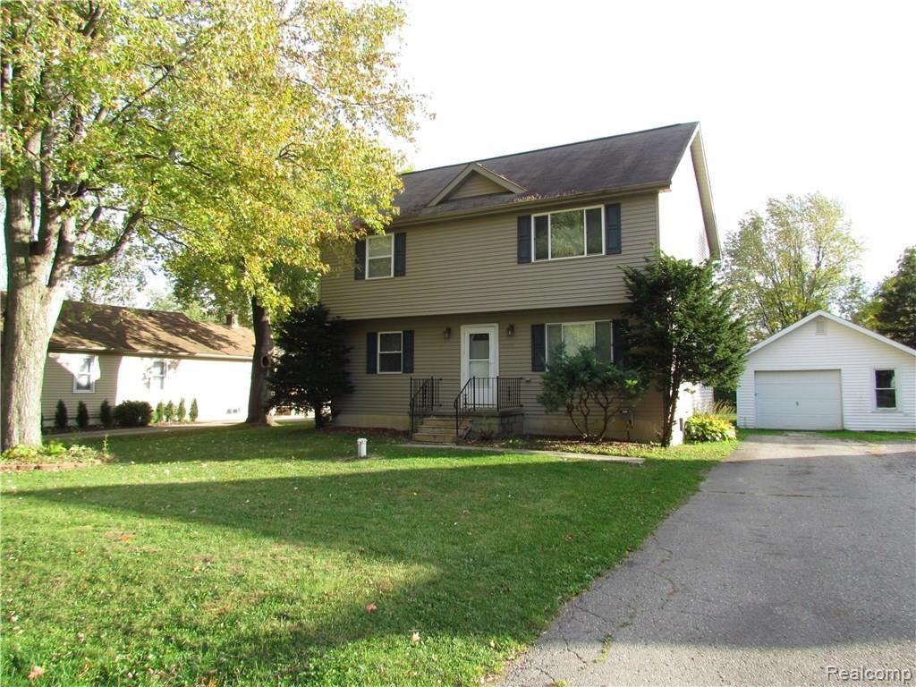 4212 Springfield Street Burton, MI 48509 - Photo 2 of 40 IMG_1723.JPG