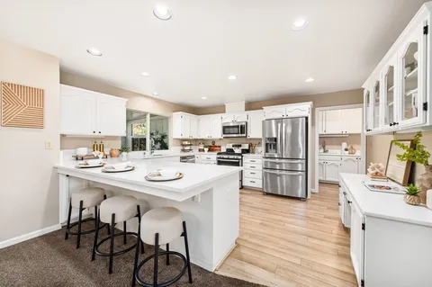 $1,349,000 | 297-297 Del Valle Court, Pleasanton, CA 94566