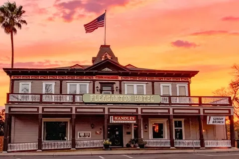 $1,349,000 | 297-297 Del Valle Court, Pleasanton, CA 94566