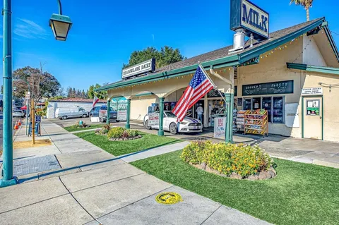 $1,349,000 | 297-297 Del Valle Court, Pleasanton, CA 94566