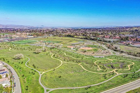 $1,349,000 | 297-297 Del Valle Court, Pleasanton, CA 94566