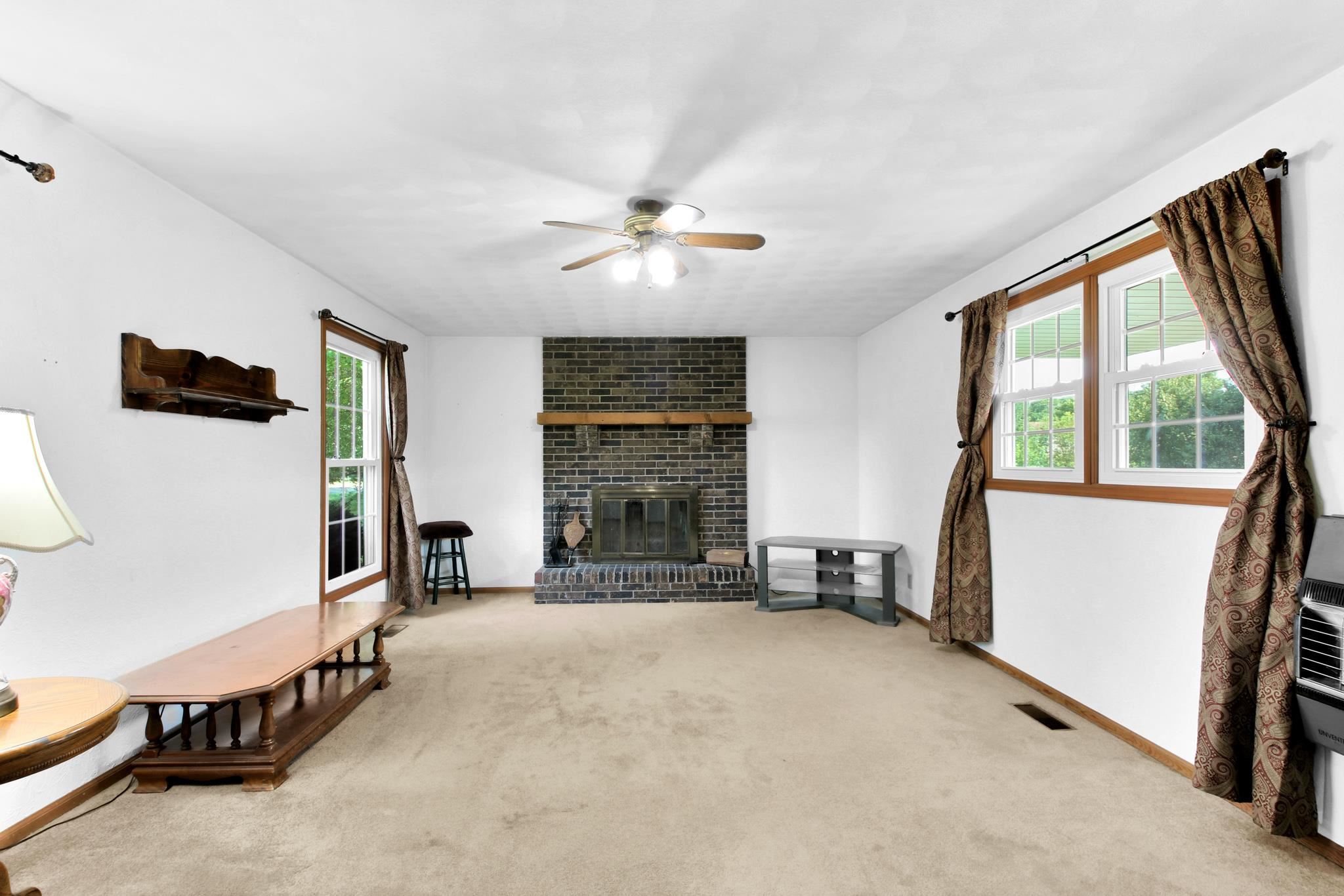 2302 South Trivoli Road Trivoli, IL 61569 - Photo 5 of 33