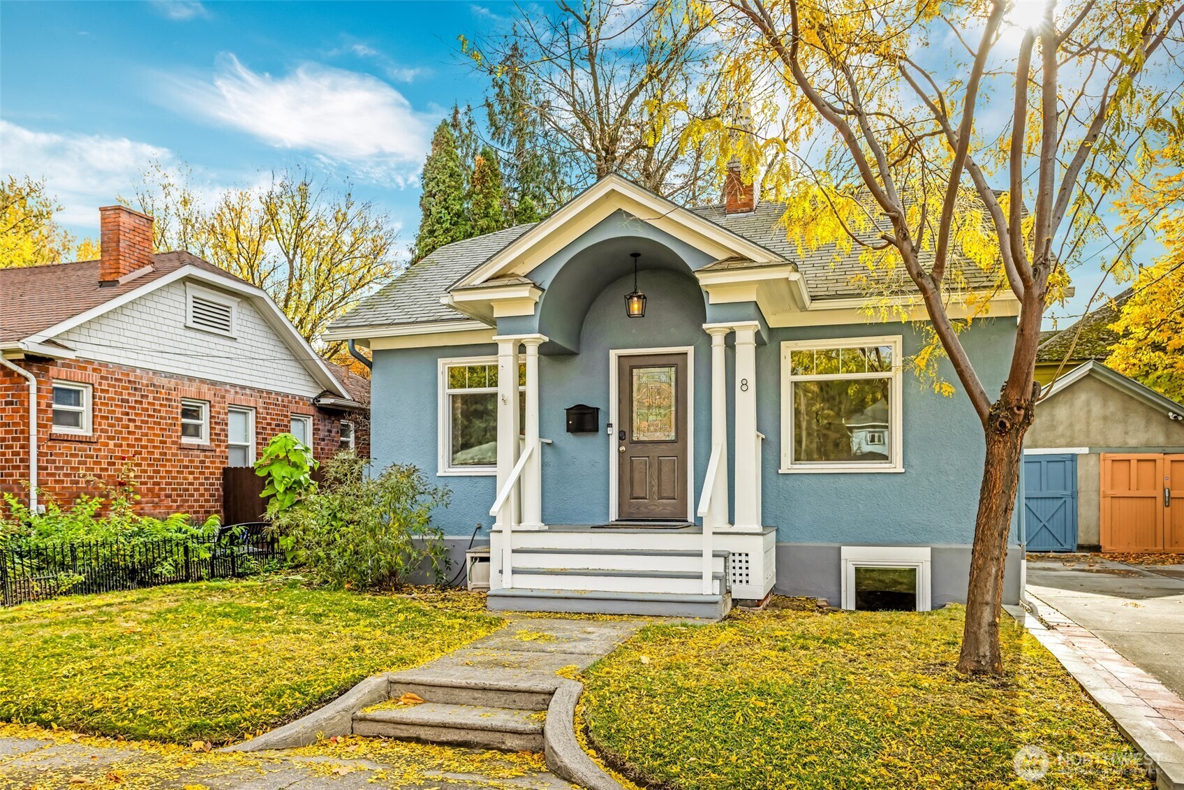 8 Newell Street Walla Walla, WA 99362 - Photo 20 of 22 a front view of a house with a yard