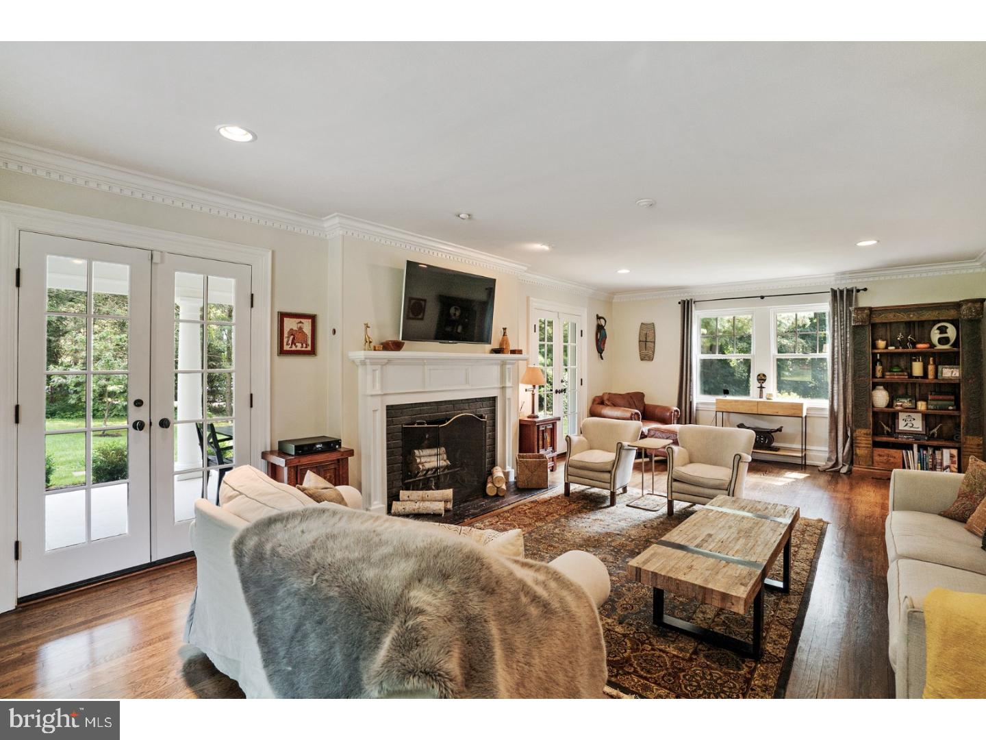 322 Edgehill Road Wayne, PA 19087 - Photo 9 of 25 Family Room