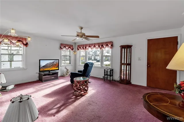 $269,900 | 82 Zimmerman Boulevard, Tonawanda, NY 14223