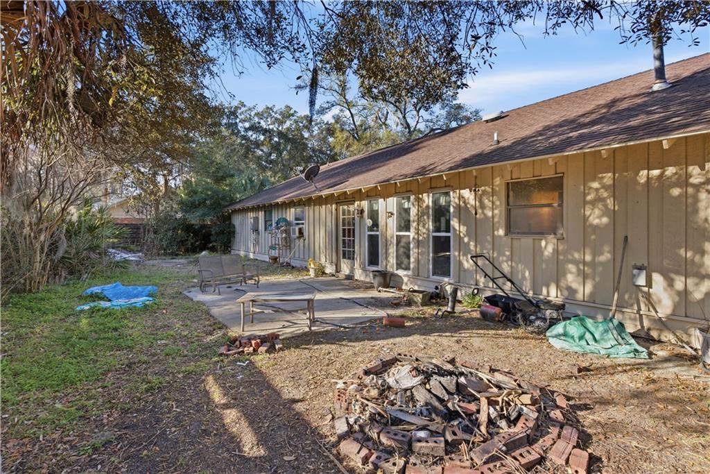 208 King Cotton Road Brunswick, GA 31525 - Photo 2 of 20