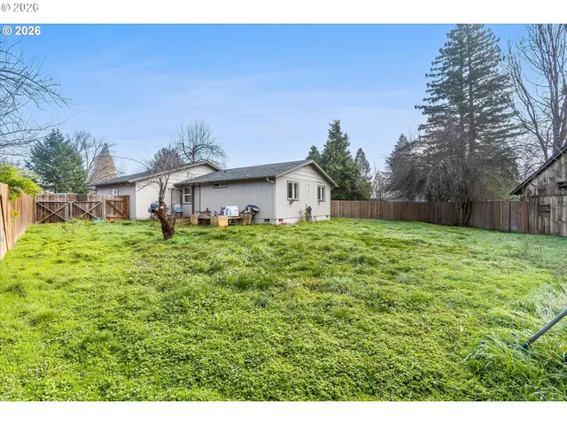 $275,000 | 133 Edith Circle, Eagle Point, OR 97524