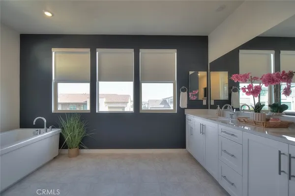 $988,800 | 15842 Butterfly Drive, Fontana, CA 92336