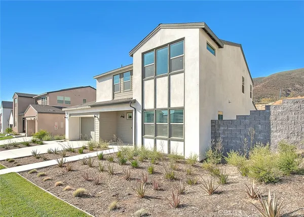 $988,800 | 15842 Butterfly Drive, Fontana, CA 92336